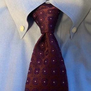 Brooks Brothers club tie. Excellent condition like new